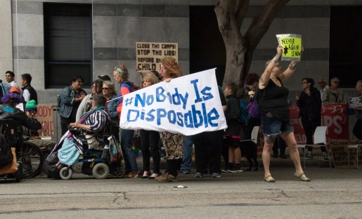 Affiche <i>Tordre la langue, déborder les gestes</i> - Atelier de danse <i class="fa fa-sign-language fa-lg"></i> <i class="fa fa-wheelchair-alt fa-lg"></i> <i class="fa fa-transgender-alt fa-lg"></i> <i class="fa fa-eye-slash fa-lg"></i> 