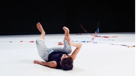 Affiche Ouverture et activation de "bouche, bave main" de Clarissa Baumann